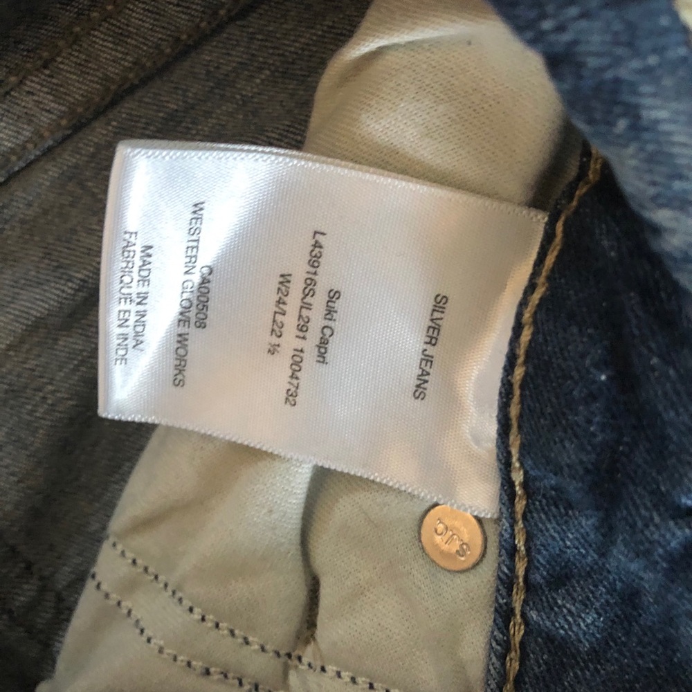 Silver Jean Capris - Picture 2 of 3